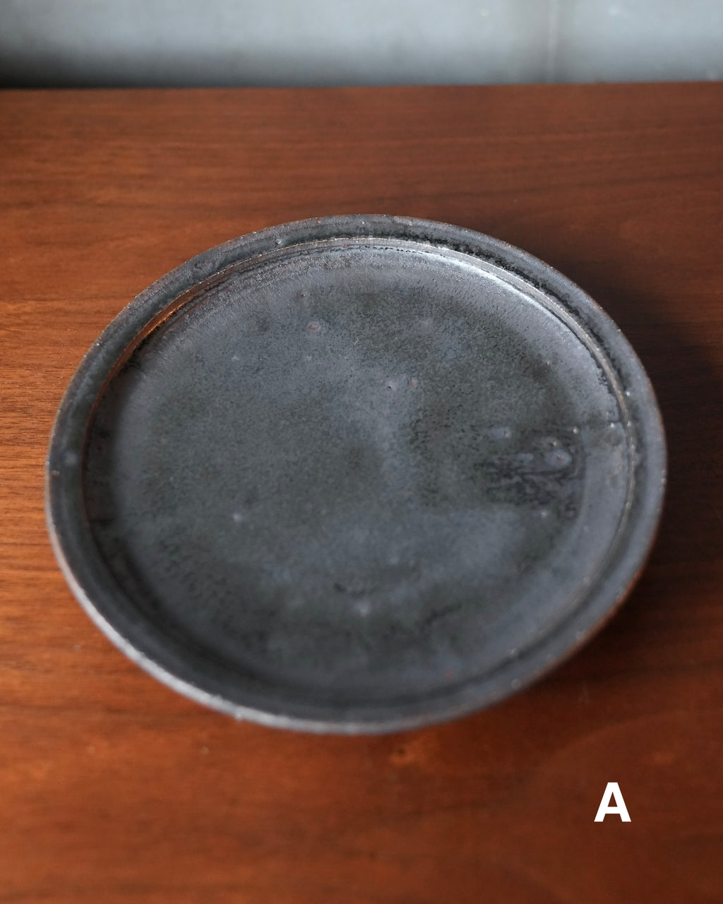 Shohei Ono / “Black Shino” Rimmed Plate