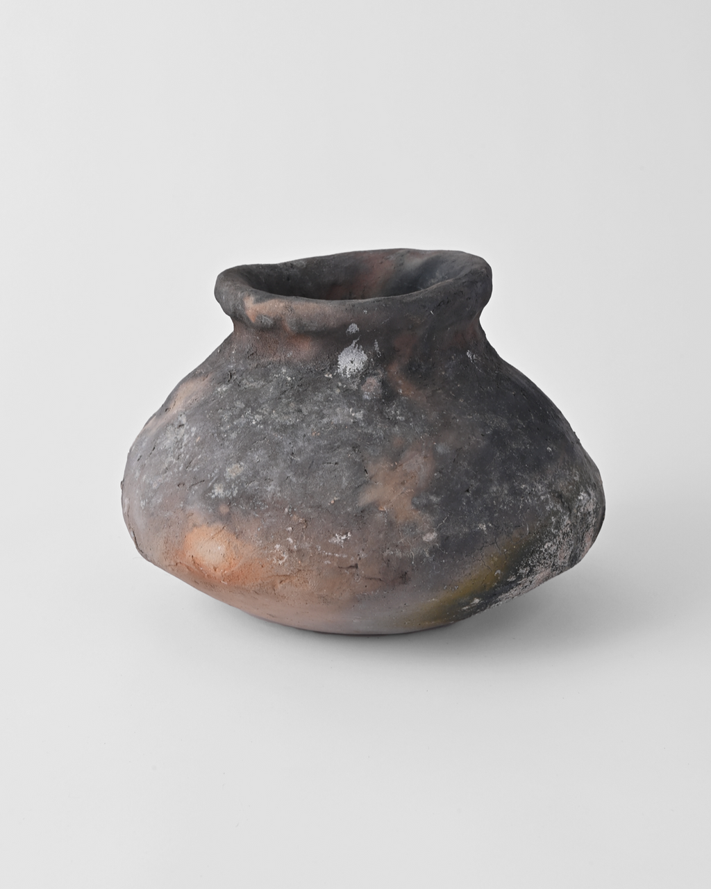 田宮亜紀 / 灰被壺 Large A