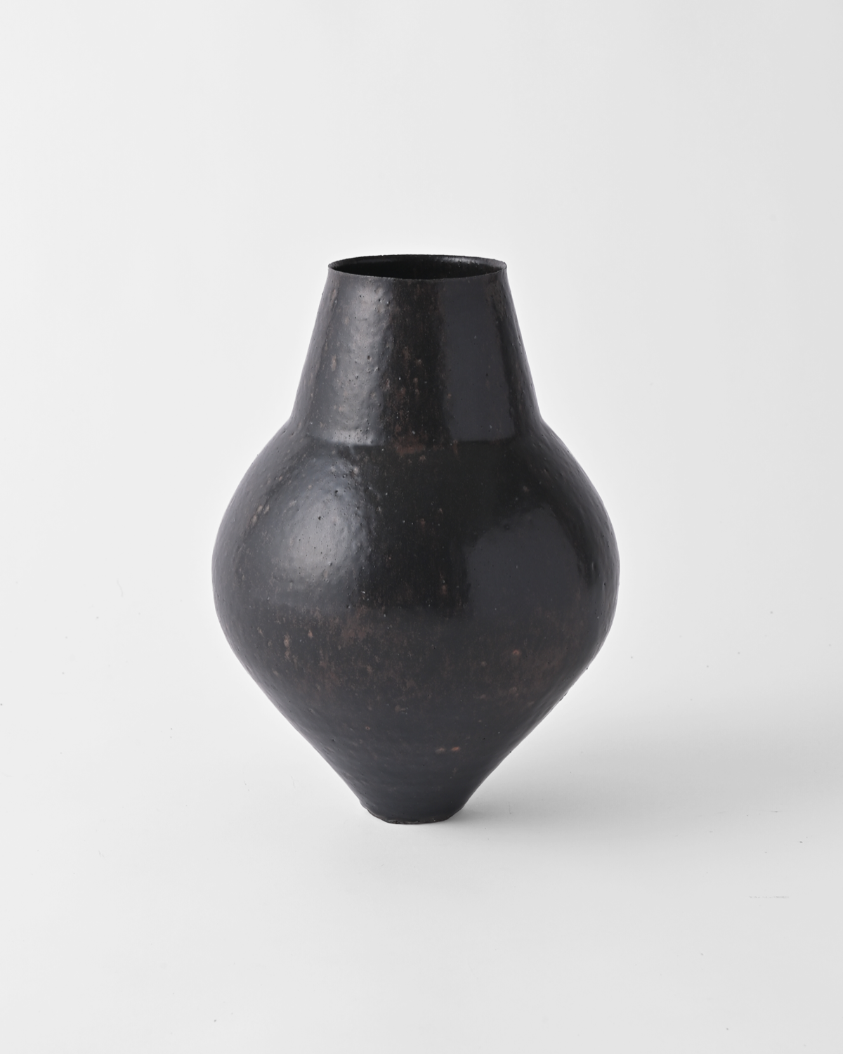 吉田直嗣 / 鉄釉花器