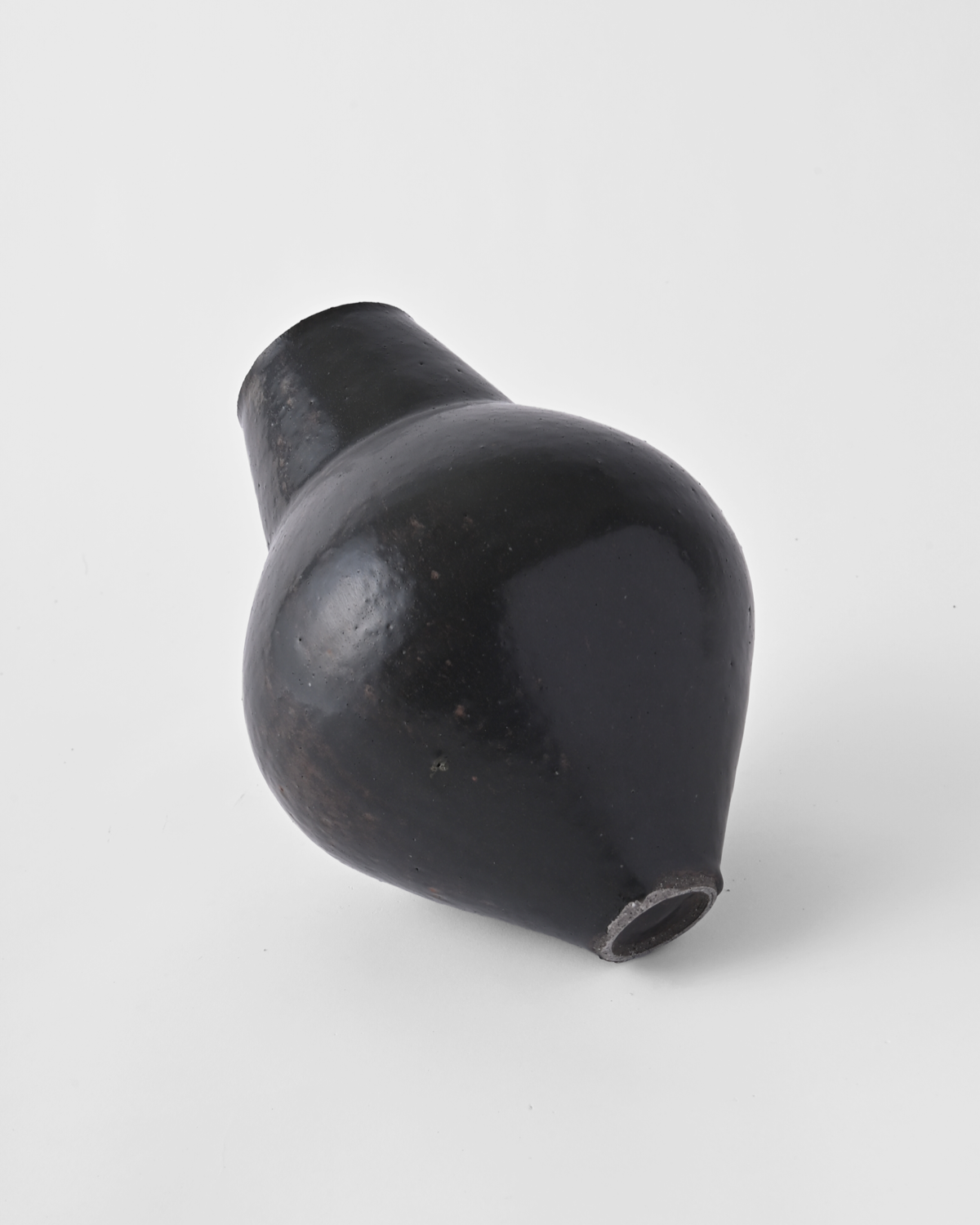 吉田直嗣 / 鉄釉花器