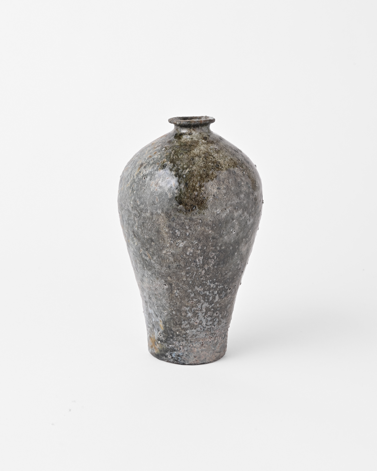 八田亨 / 白掛花瓶 C