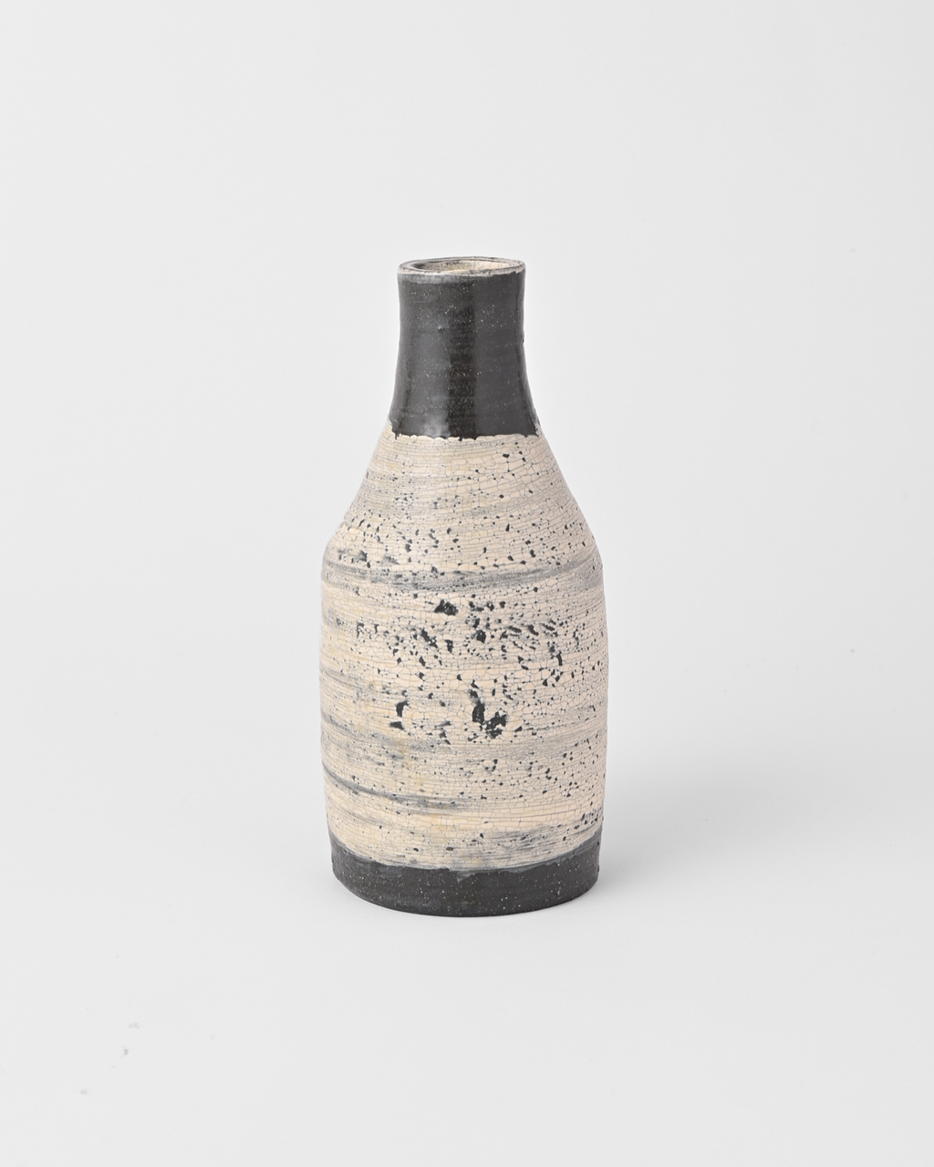 尾形アツシ / 黒地刷毛目花瓶 A