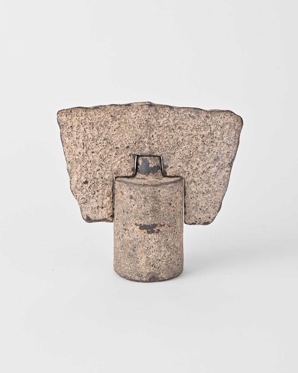 村上躍 / 白灰化粧蓋付瓶 B