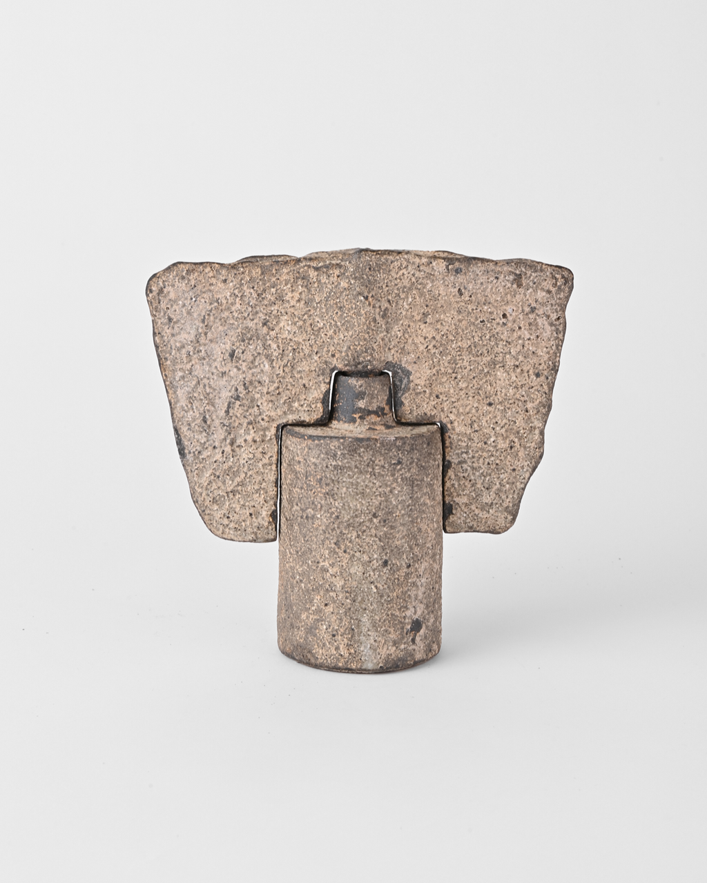 村上躍 / 白灰化粧蓋付瓶 B