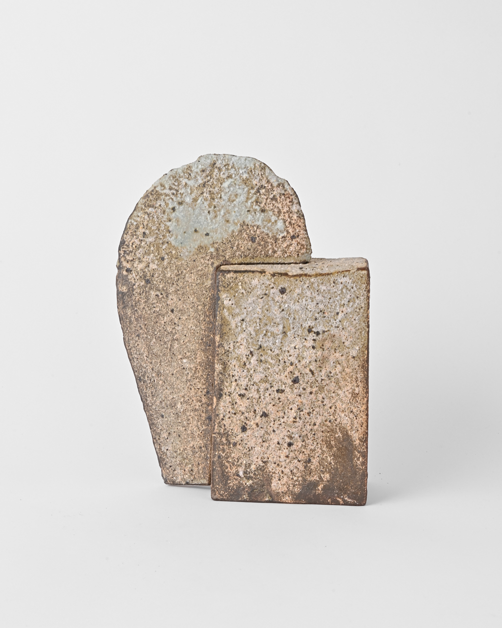 村上躍 / 白灰化粧蓋付瓶 A