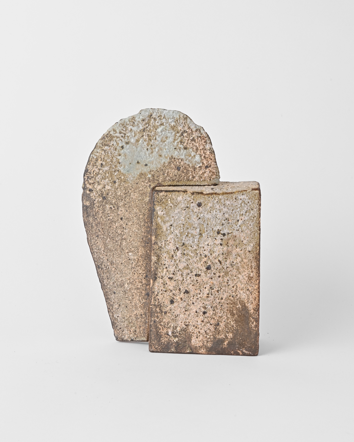 村上躍 / 白灰化粧蓋付瓶 A