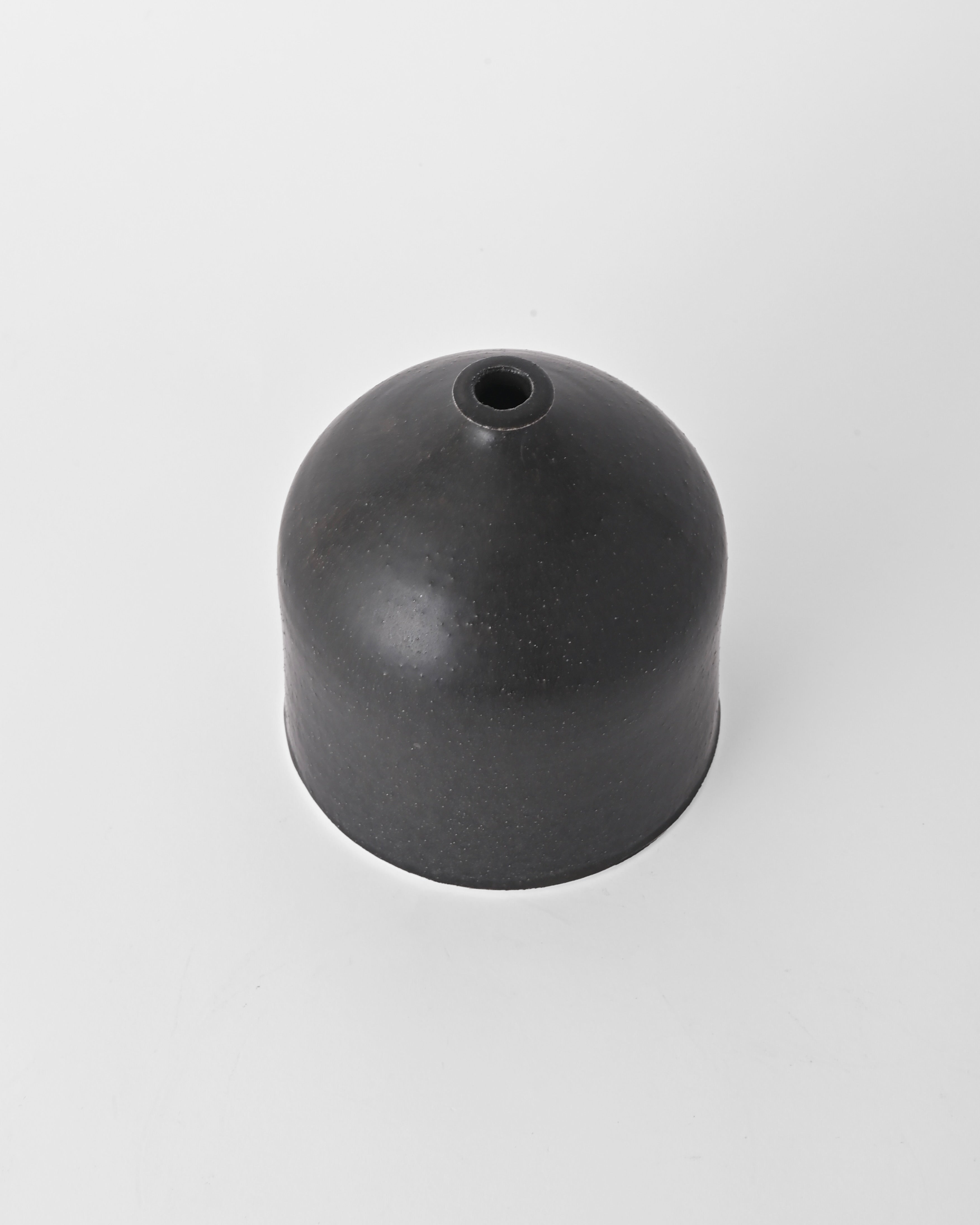 Naotsugu Yoshida/ Iron Glaze Vase