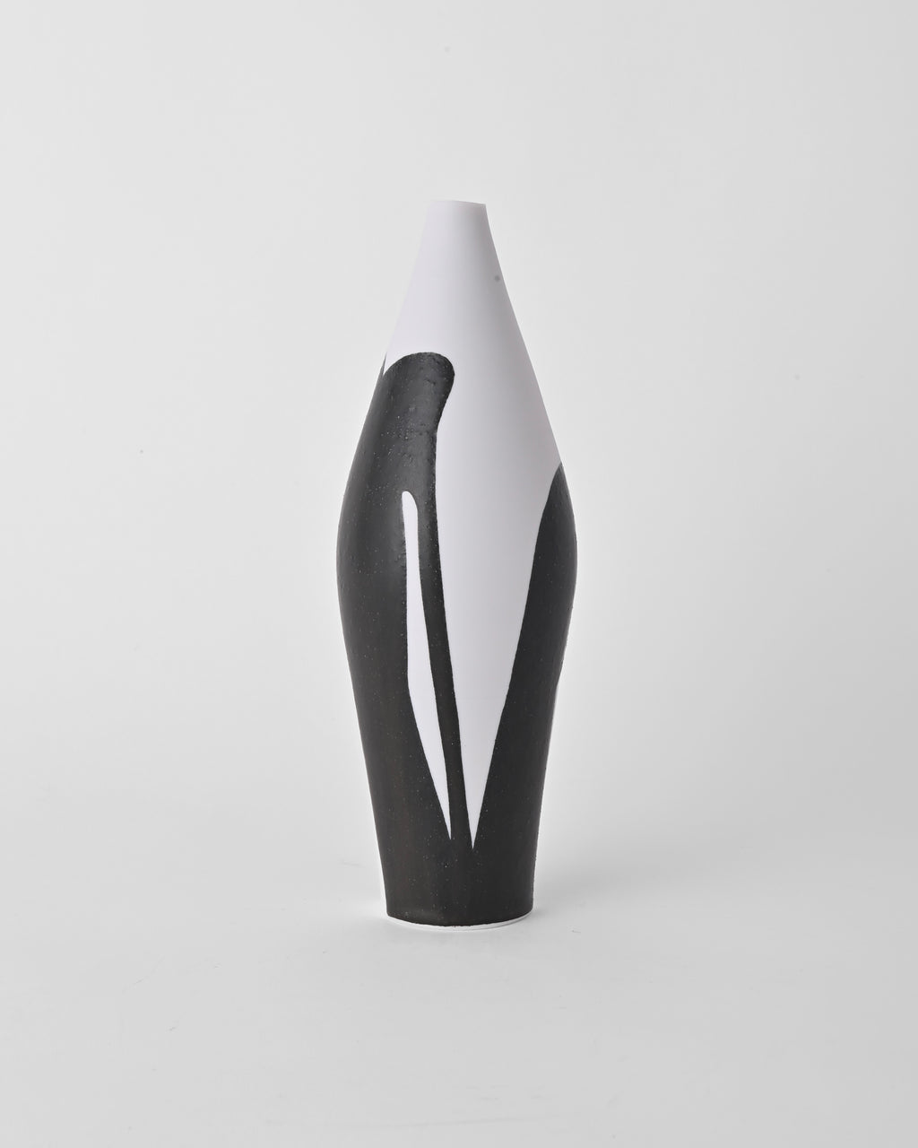 Naotsugu Yoshida / White Porcelain & Iron Glaze Vase Small D