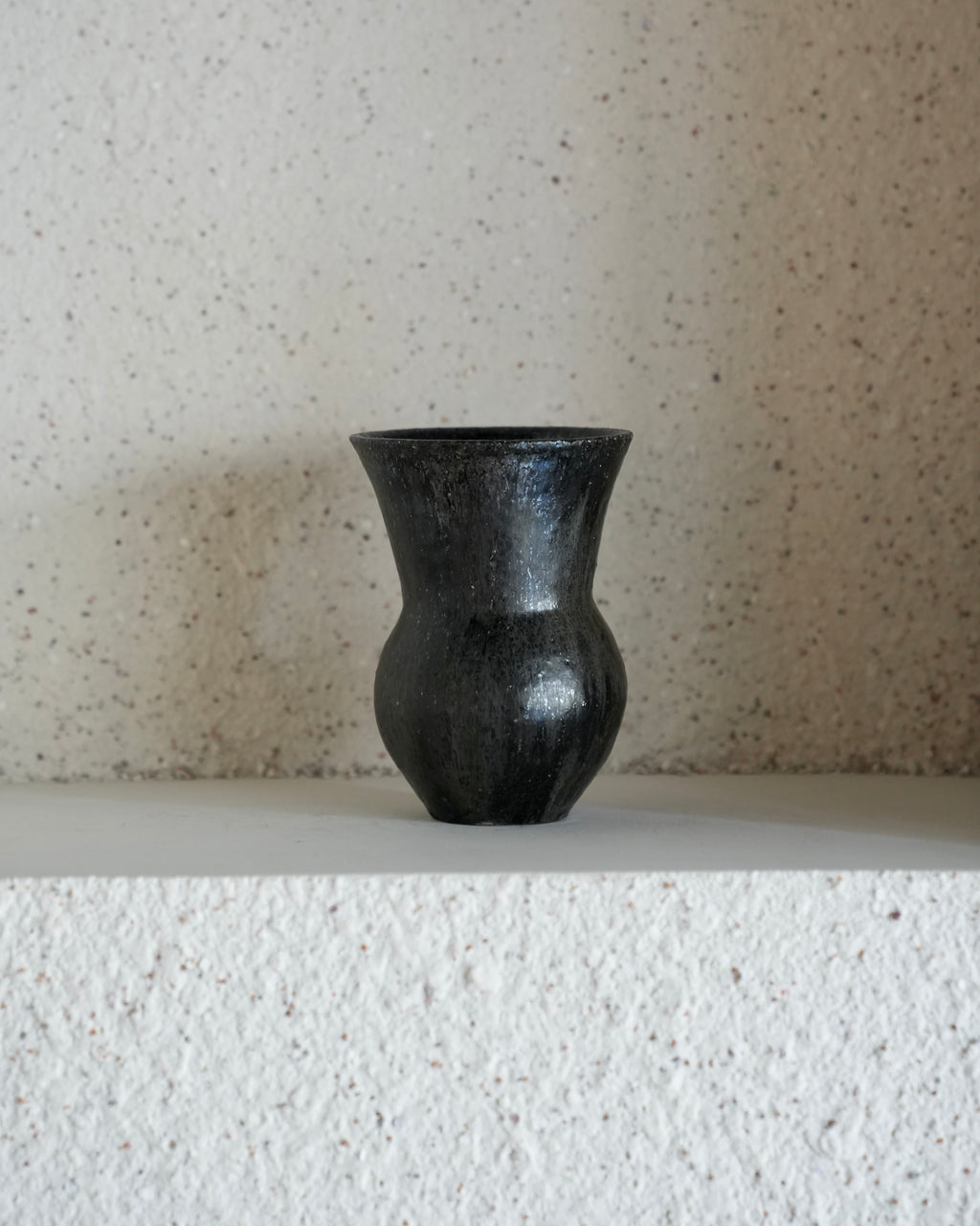 八田亨 / 黒掛 花入