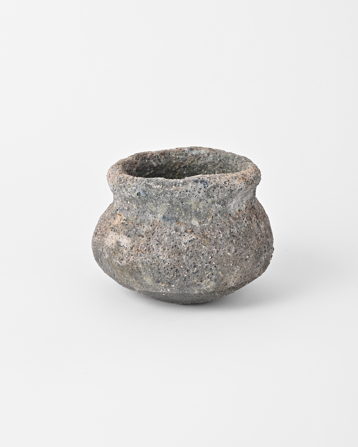 田宮亜紀 / 灰被壺植木鉢 Large D
