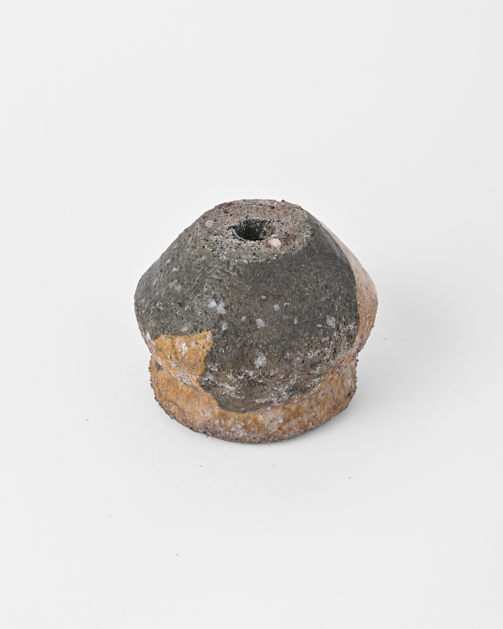 田宮亜紀 / 灰被壺植木鉢 Small D