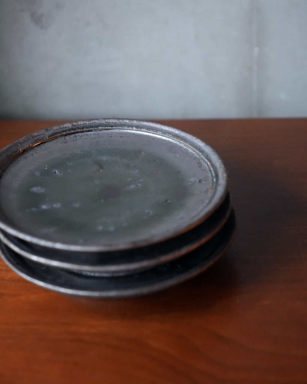 Shohei Ono / “Black Shino” Rimmed Plate