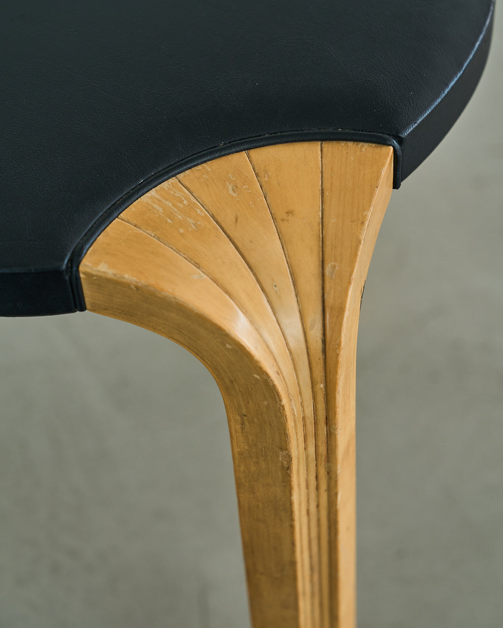 Alvar Aalto / X600 Stool Leather 1960s A