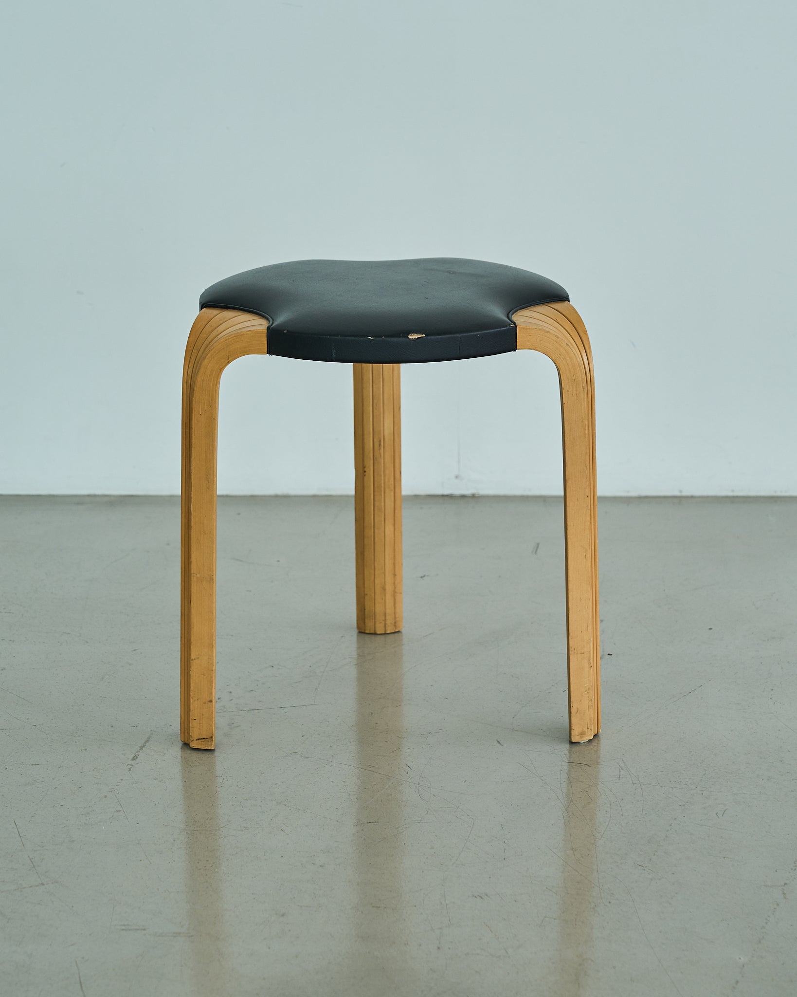 Alvar Aalto / X600 Stool Leather 1960s B