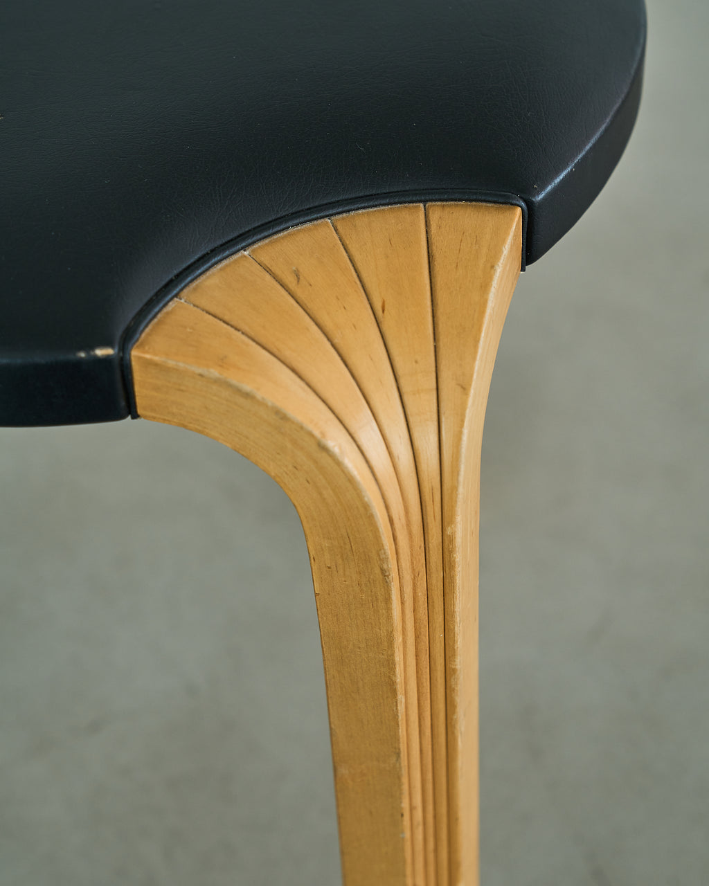 Alvar Aalto / X600 Stool Leather 1960s B