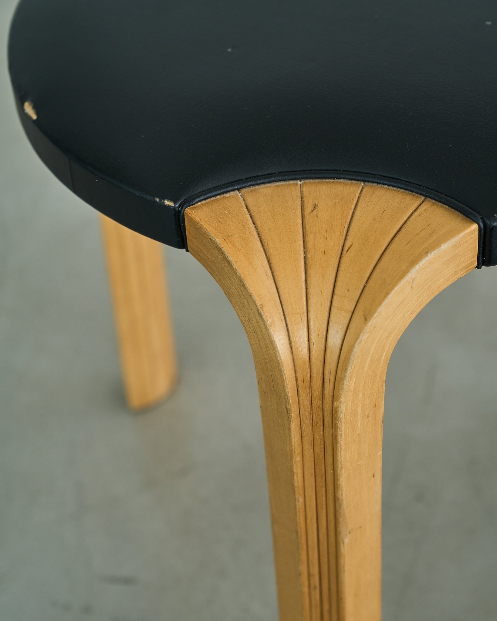 Alvar Aalto / X600 Stool Leather 1960s B