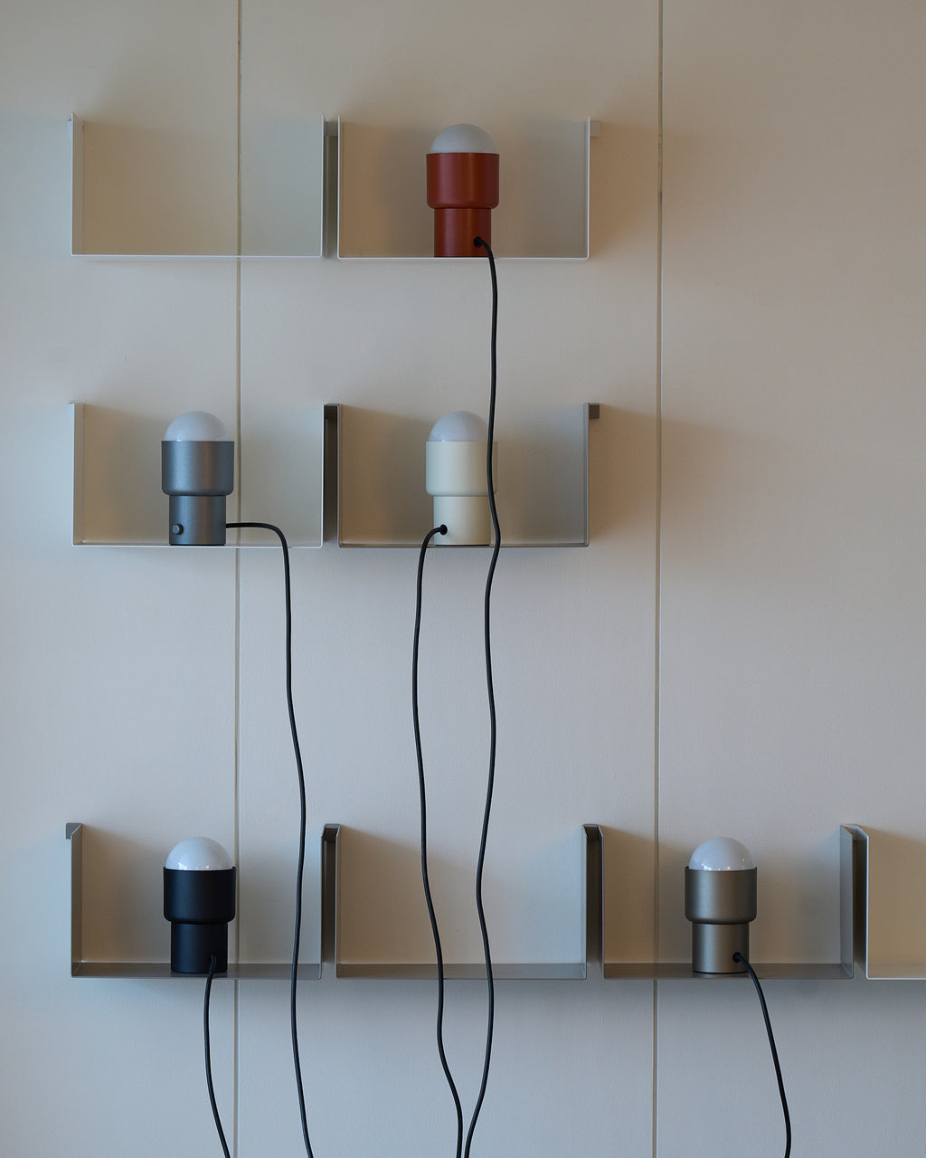 KOICHI FUTATSUMATA STUDIO / HALF TABLE LAMP