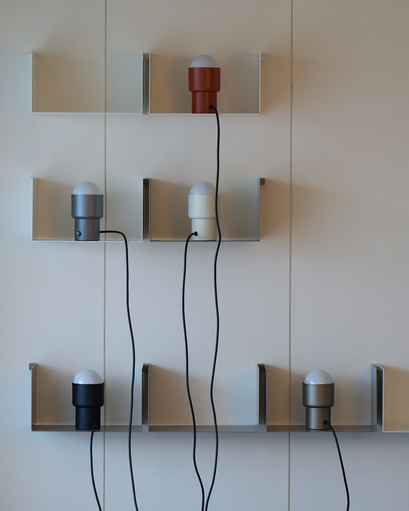 KOICHI FUTATSUMATA STUDIO / HALF TABLE LAMP