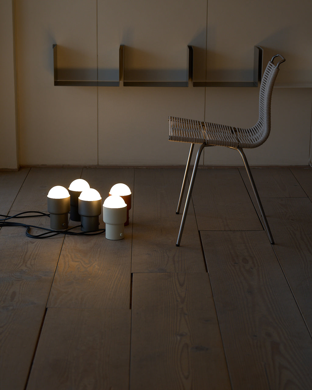 KOICHI FUTATSUMATA STUDIO / HALF TABLE LAMP