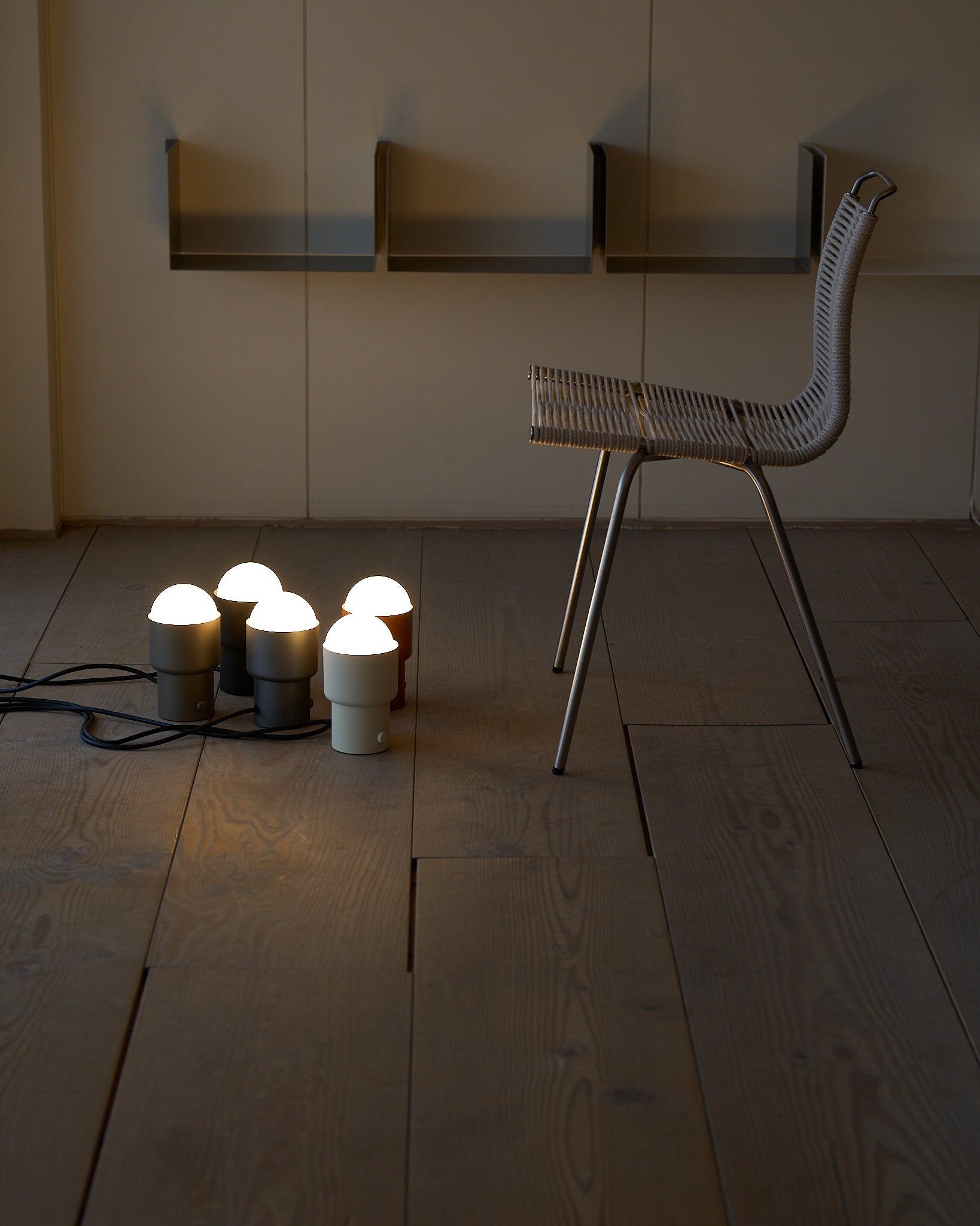 KOICHI FUTATSUMATA STUDIO / HALF TABLE LAMP
